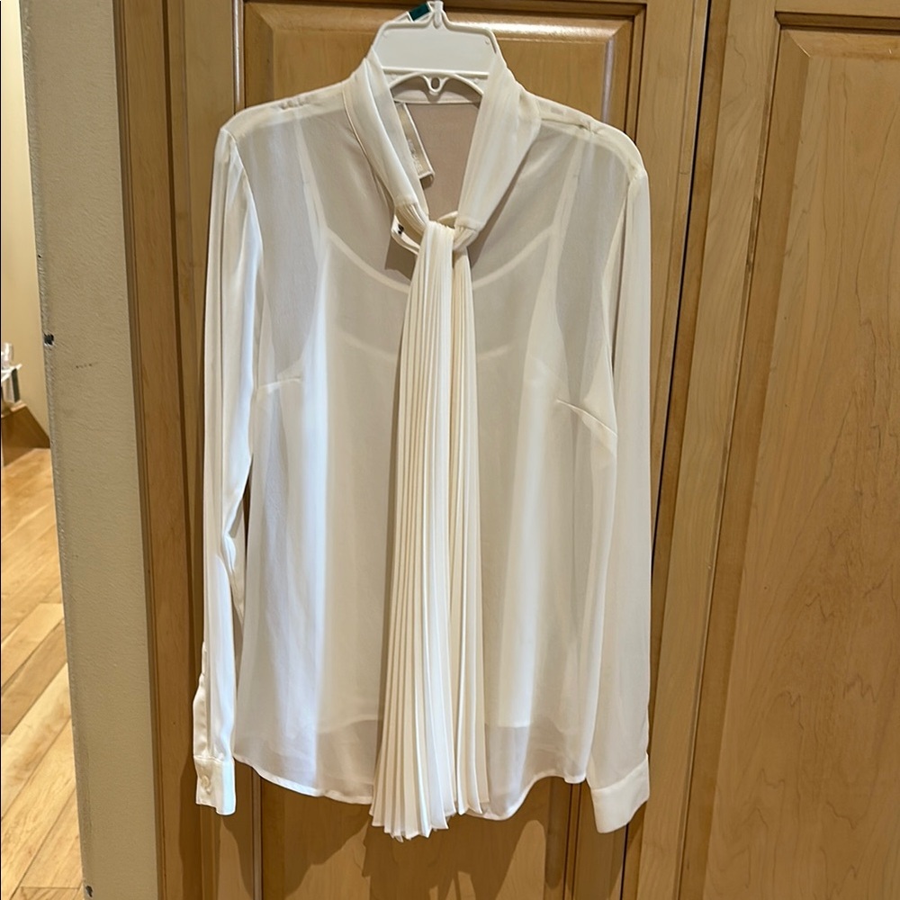 Michael Michael Kors Elegant Cream Blouse with Tie Neck